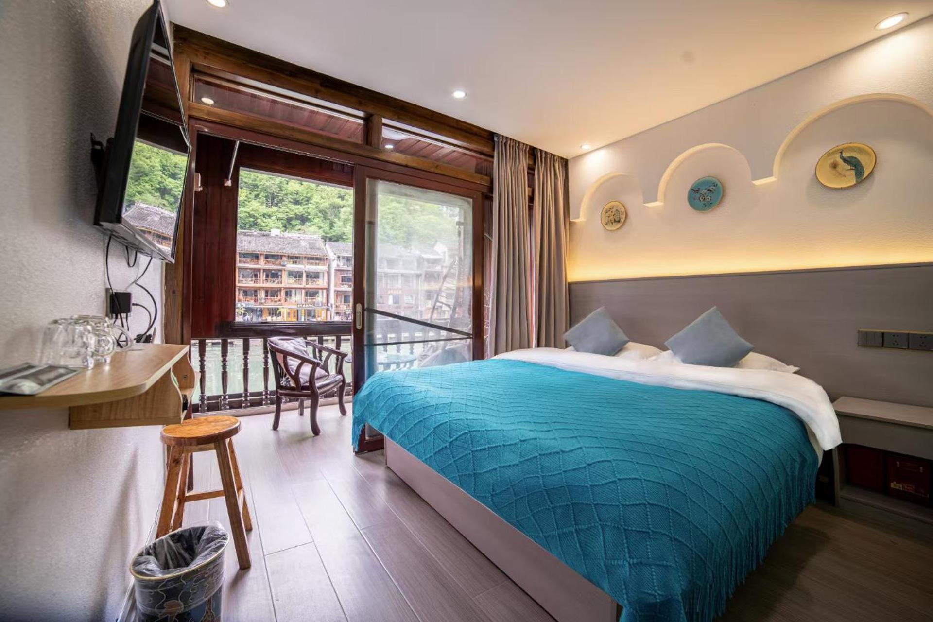 Fenghuang Ancient Town Lazy Cat Riverside Inn Exterior photo